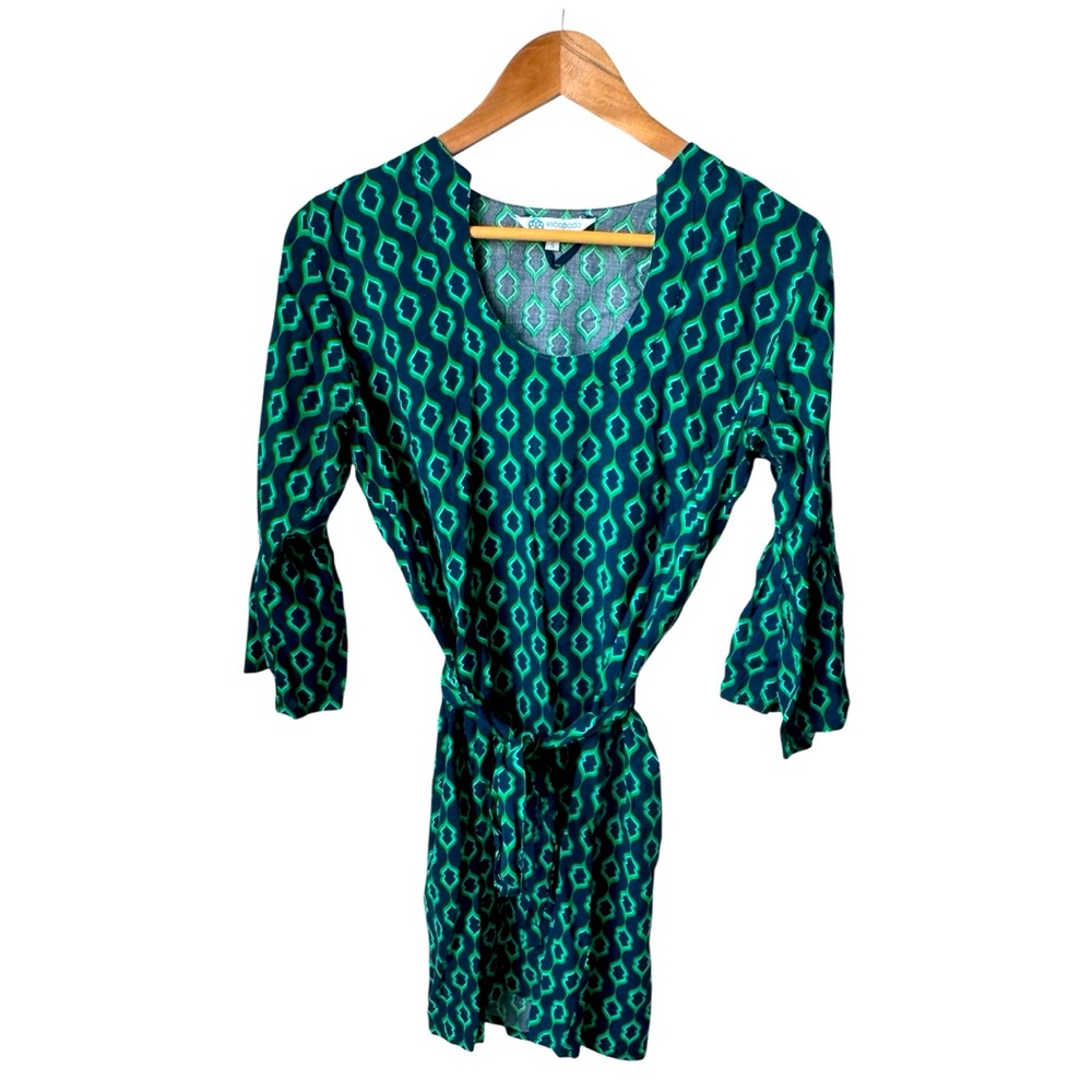 Escapada Vibrant Blue and Green Geometric Belted Dress